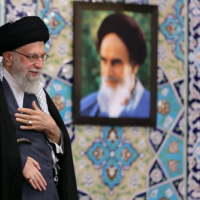 نگرانی خامنه‌ای از سقوط جمهوری اسلامی به دلیل ضعف اقتصادی
