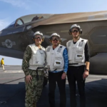 ویتکاف و کوشنر پس از مذاکرات عمان از ناو لینکلن بازدید کردند _ ایران اینترنشنال